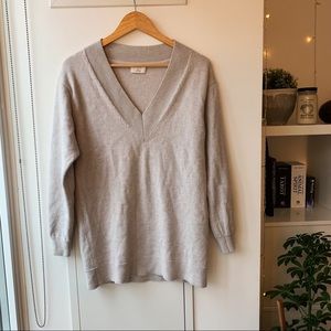 Aritzia Wilfred Merino Wool V-Neck Sweater